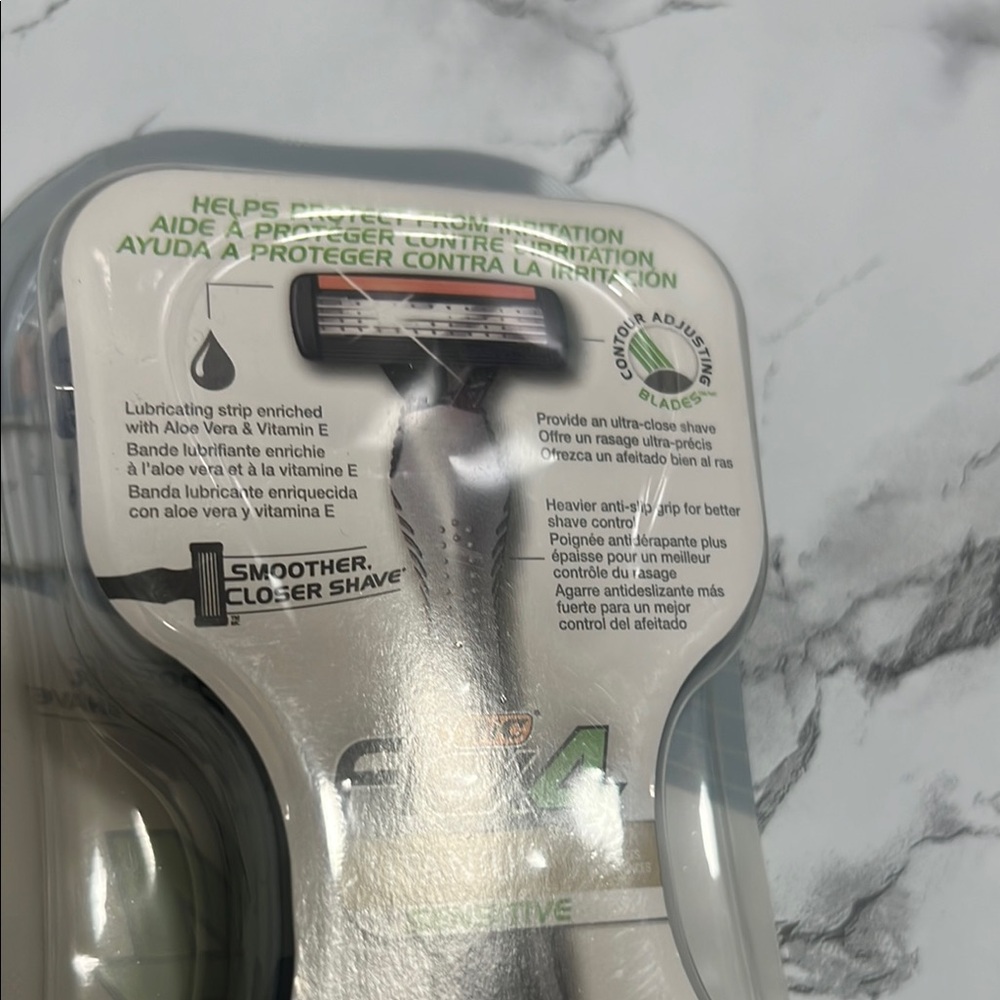 BIC Flex4 Titanium Sensitive Razors - Picture 4 of 7